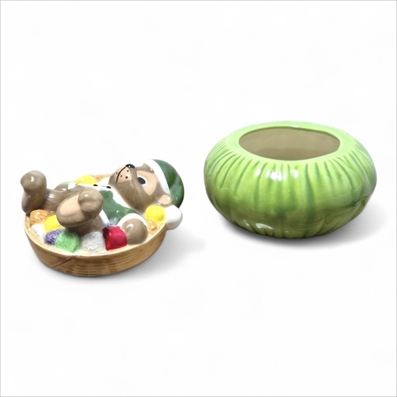 Vintage Hand-Painted Bear Gumdrop Candy Dish / Trinket Jar – Green Base (1980s) - Picture 2 of 9